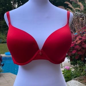 Victoria’s Secret lined Demi size 36DD